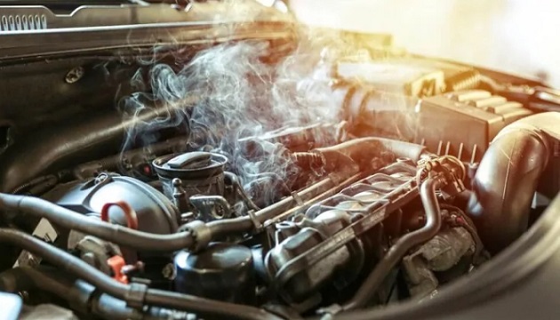 چرا موتور خودرو جوش می آورد؟ راهکارهای ساده برای جلوگیری از خرابی