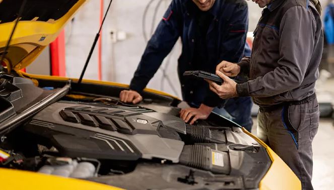 تکنسین برق خودرو